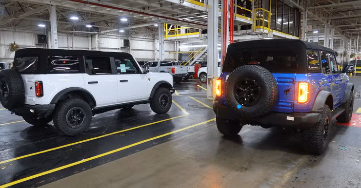 Nhung chiec SUV Ford Bronco dau tien sap den tay khach hang-Hinh-2