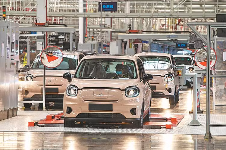 Xe dien ban cham vi gia chua hap dan bang oto dong co dot trong?