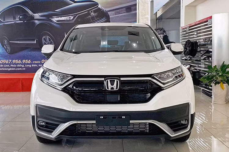 Honda CR-V bat ngo mien phi truoc ba, giam gan 160 trieu dong