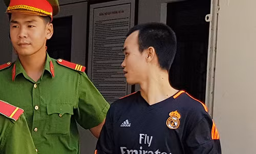 Cuoi vo 12 tuoi, 9X linh 10 nam tu vi toi hiep dam