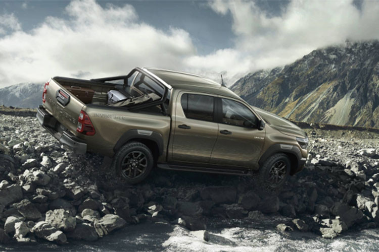 Giải thưởng danh giá này được công bố tại hội chợ Solutrans 2021 ở Lyon, Pháp. Kể từ khi ra mắt lần đầu tiên vào năm 1968, mẫu xe bán tải Toyota Hilux đã luôn được nhiều khách hàng ưa thích trên thế giới.