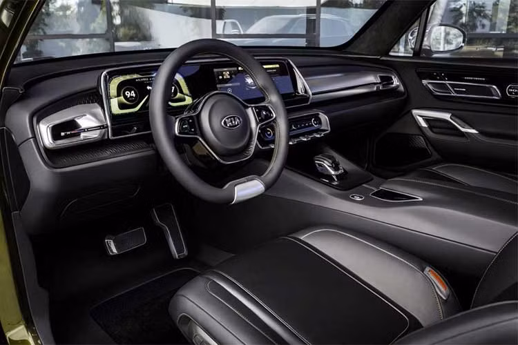 Cung cấp sức mạnh cho xe là hệ động lực hybrid, bao gồm một động cơ hút khí tự nhiên V6 3,5 lít kết hợp với một mô-tơ điện. Nhà sản xuất cho biết tổng công suất của hệ thống này có thể lên tới 400 mã lực, được truyền tới các bánh xe thông qua hệ dẫn động 4 bánh AWD.