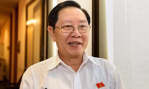 Vu ong Doan Ngoc Hai: Bo truong Noi vu noi phai chap hanh to chuc