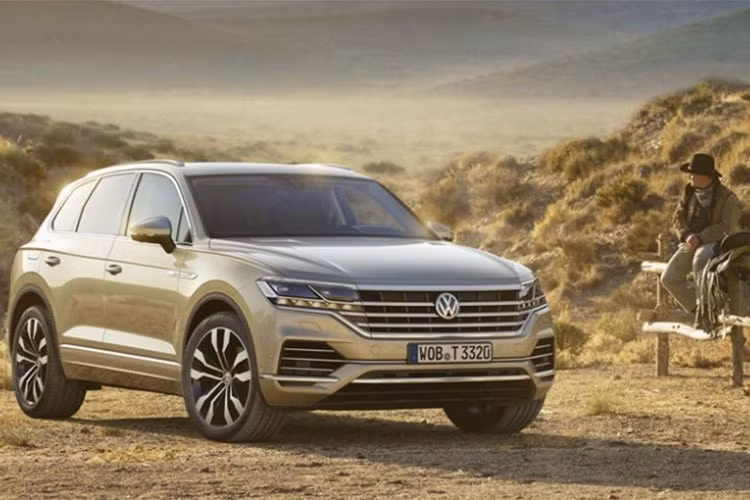 Phiên bản máy dầu của Volkswagen Touareg gồm 3.0L V6 228 và 282 mã lực. Riêng dòng plug-in hybrid dành cho thị trường Trung Quốc được thiết kế công suất 362 mã lực, chạy bằng điện trong phạm vi 58 km.