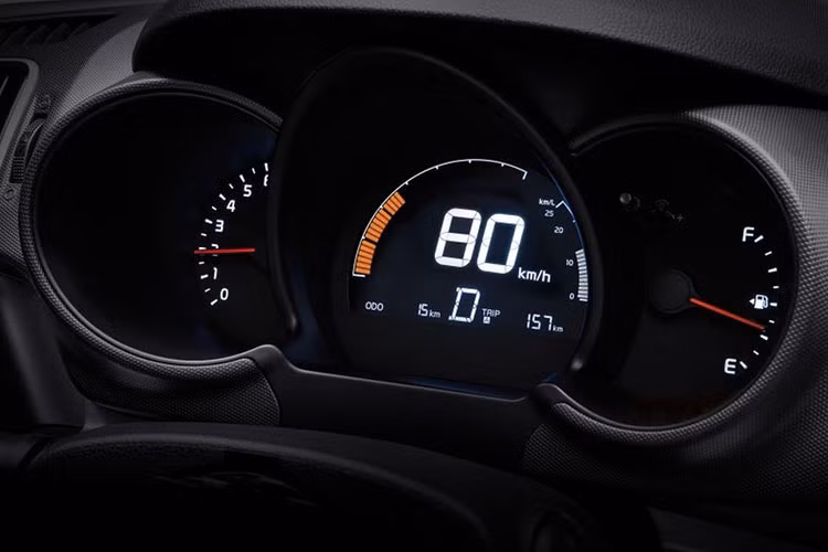 Hiện hãng Kia chưa công bố thông tin động cơ của Ray phiên bản mới. Nhiều khả năng động cơ của xe không thay đổi. Tại thị trường Hàn Quốc, mẫu xe này hiện có 2 tùy chọn động cơ. Đầu tiên là động cơ xăng MPI 3 xi-lanh, dung tích 1.0L với công suất tối đa 77 mã lực, truyền sức mạnh tới bánh thông qua hộp số tự động 4 cấp.