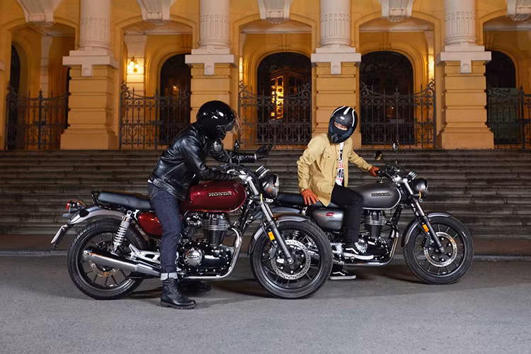 Honda CB350 H’ness tai Viet Nam lan dau tien nhan uu dai