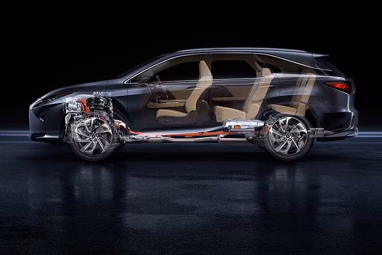 Trang bị an toàn trên xe Lexus RX L phiên bản 2018 gồm loạt trang bị hiện đại như hệ thống cảnh báo va chạm khi lùi RCTA, cảnh báo điểm mù BSM, theo dõi cảnh báo áp suất lốp TPWS, ổn định thân xe VSC, treo tự động thích ứng AVS...và 10 túi khí SRS tiêu chuẩn.