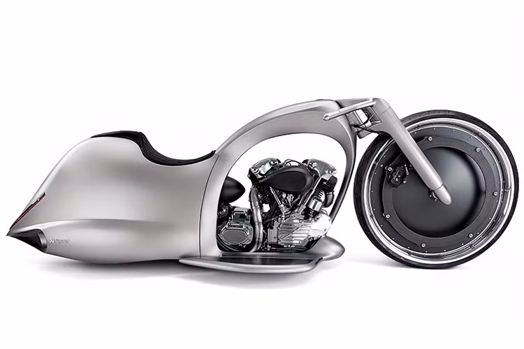  Akrapovic Full Moon là sự hợp tác giữa Akrapovic và đối tác Dreamachine Motorcycles. Điểm nhấn của Akrapovic Full Moon chính là phần đuôi phình to ra và vành trước được làm bằng nhôm cũng như sợi carbon có đường kính 30 inch. 