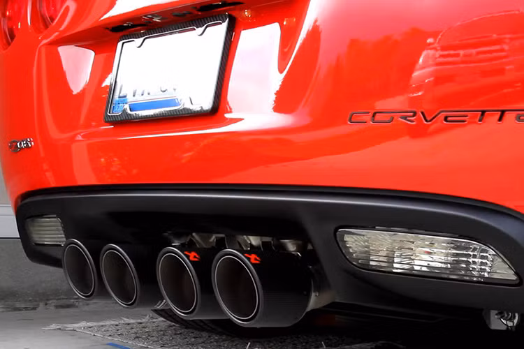 Không chỉ là thương hiệu nổi tiếng trong sản xuất những mẫu pô chuyên dụng danh tiếng khắp thế giới, mới đây hãng sản xuất ổng xả lừng danh thế giới này còn giới thiệu mẫu motor concept Akrapovic Full Moon. 