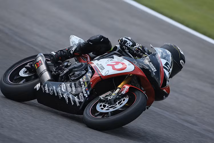 Ống xả Akrapovic thường được các hãng xe đưa vào sử dụng trong các giải đua nổi tiếng nhất Thế giới như; Motor GP, Superbike, Supermotor, Motocross…