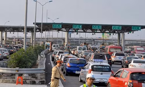 Phai cong khai doanh thu ngay tren bang dien tu cua tram thu phi BOT