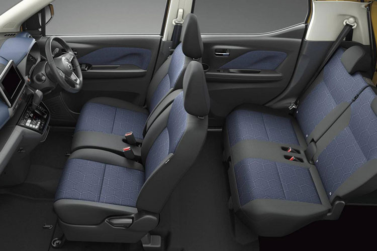 Được phát triển dựa trên cơ sở gầm bệ hoàn toàn mới do Mitsubishi và Nissan cùng nhau phát triển, eK X 2019 sử dụng động cơ xăng 3 xi-lanh, tăng áp, dung tích 0,66 lít theo quy định của xe kei car tại thị trường Nhật Bản.