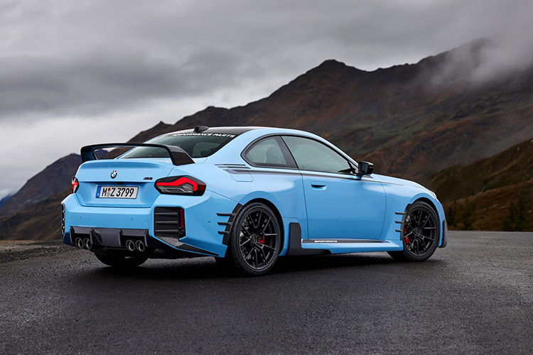 Theo thông tin từ Carscoops, BMW Mỹ hiện chỉ nhập về 7 bộ mâm Centerlock 963M. Hãng xe Đức cho biết có thể tiếp tục nhập khẩu từ Đức nếu nhu cầu thị trường tăng cao nhưng số lượng sẽ bị giới hạn.