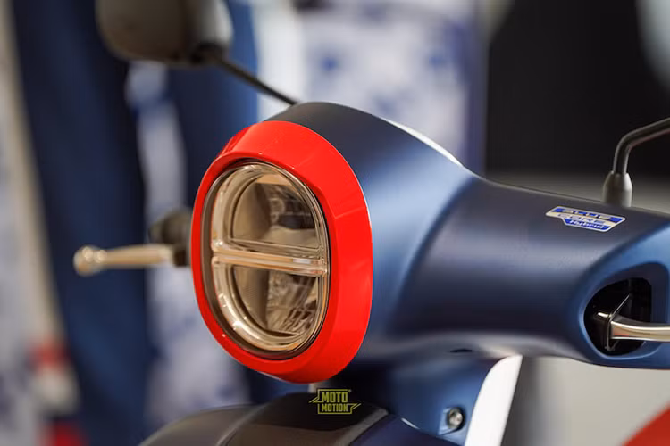 Giá xe Yamaha Fazzio x Fila Limited Edition 2024 tại Thái Lan là 62.900 bath (khoảng 42,8 triệu đồng), đắt hơn so với phiên bản tiêu chuẩn với mức cao nhất chỉ 55.500 baht (khoảng 37,8 triệu đồng).