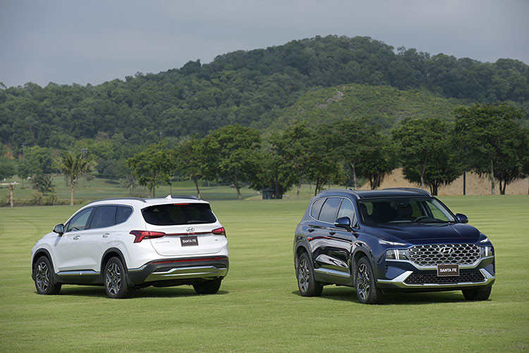 Hyundai SantaFe giam soc, khach Viet mua xe 