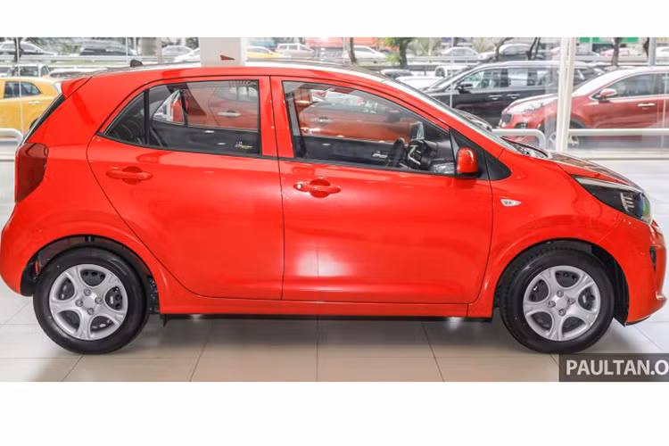 Về thiết kế, so với phiên bản trước đây thì Kia Morning 2019 mới vẫn được kế thừa những nét đặc trưng, kích thước xe không đổi vẫn là; Dài x Rộng x Cao tương ứng 3.595 x 1.595 x 1.485mm. Tuy nhiên nó đã được hãng xe Kia tinh chỉnh lại một số chi tiết khỏe khoắn hơn.