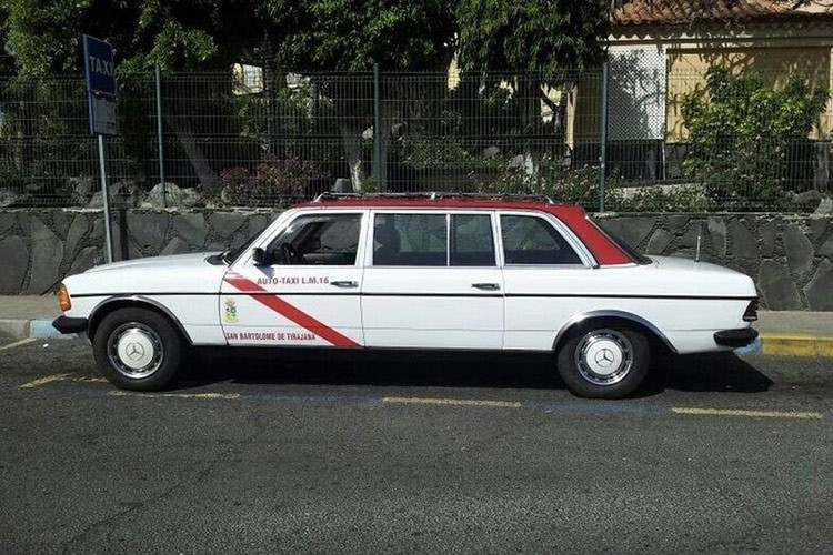 Tính đến nay, quãng đường đo được trên ODO của chiếc Mercedes-Benz 240D chạy hơn 7 triệu km. Theo Tenerife News, chiếc Mercedes-Benz 240D được sử dụng trong 3 ca liên tục, mỗi ca 8 giờ. Như vậy, chiếc sedan này phải di chuyển khoảng 700km mỗi ngày, suốt từ năm 1988 đến nay.