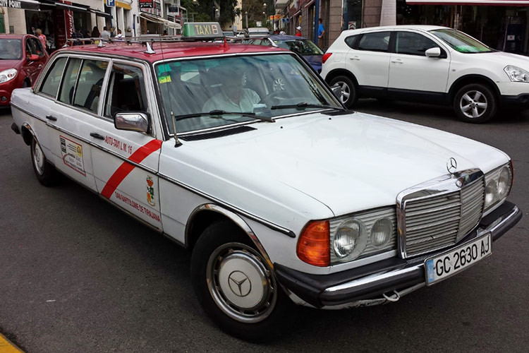 Theo trang chủ của tổ chức Guinness Thế giới, tổng quãng đường mà Irv Gordon đã đồng hành cùng chiếc P1800 là 4,89 triệu km, ghi nhận vào tháng 5/2014. Ông Irv Gordon qua đời vào tháng 11/2018. Khi ấy, số odo ghi nhận được trên chiếc Volvo P1800 của ông là 5,25 triệu km.