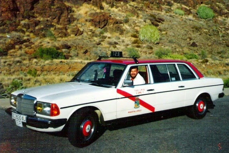 Mới đây, tờ Tenerife News đã đưa tin về một chiếc xe taxi có số km lăn bánh (số ODO) cao kỷ lục tại Tây Ban Nha. Cụ thể, chiếc taxi này là mẫu Mercedes-Benz 240D thế hệ W123, thuộc biến thể trục cơ sở dài khá hiếm. Xe có mặt trên đảo Canary (Tây Ban Nha) từ năm 1988 và được sử dụng để chạy dịch vụ taxi.