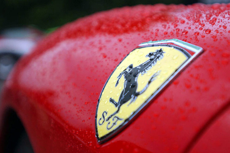 Hiện Qadiri đã bị khởi tố vì nhiều tội danh như lừa đảo ngân hàng, lừa đảo qua đường dây viễn thông, ăn cắp danh tính và rửa tiền. Nếu bị kết án, Qadiri có thể sẽ phải ngồi tù tối đa 302 năm.