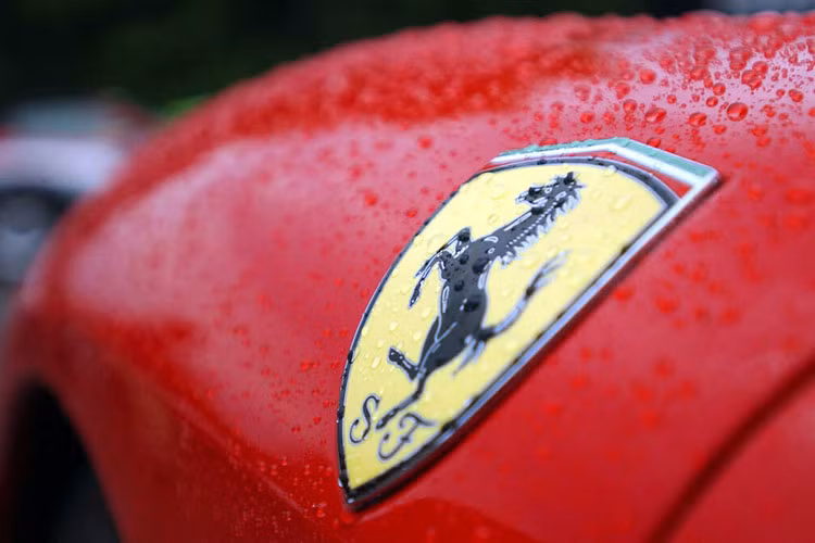 Hiện Qadiri đã bị khởi tố vì nhiều tội danh như lừa đảo ngân hàng, lừa đảo qua đường dây viễn thông, ăn cắp danh tính và rửa tiền. Nếu bị kết án, Qadiri có thể sẽ phải ngồi tù tối đa 302 năm.