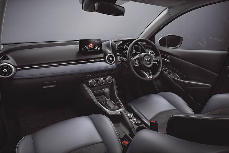 Những thay đổi khác của Mazda2 2019 bao gồm hệ thống treo cải tiến, mang đến cảm giác lái êm ái hơn, và hệ thống điều hướng mô-men xoắn G-Vectoring Control Plus (GVC Plus) nâng cấp.