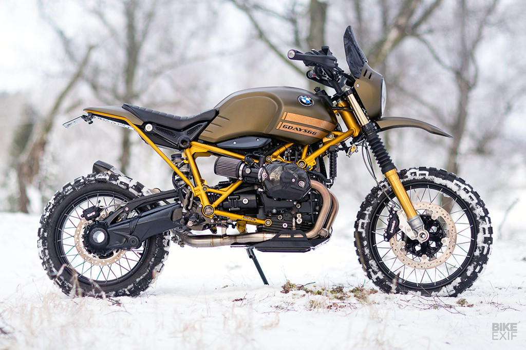 Mẫu độ là kết quả hợp tác giữa Ronna và chi nhánh BMW Motorrad Thụy Điển. Họ đã có mẫu cafe racer R Nine T thành công trước đây. 