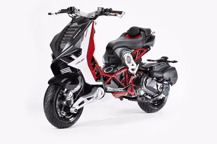 Như chúng ta đã biết, một trong những mẫu xe tay ga thương mại có thiết kế đẹp mắt và cơ bắp hàng đầu trên thế giới được sinh ra tại nước Ý. Với cái tên xe ga Itajet Dragster mới, ắt hẳn không ít nam giới muốn sở hữu chiếc xe tay ga này để thu hút sự chú ý.