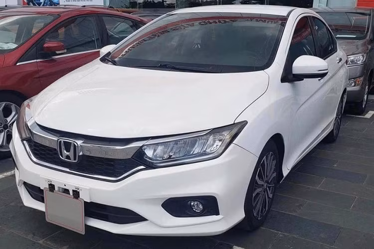 Honda City bi tua nguoc ODO, Anycar to mot facebooker len Cong an