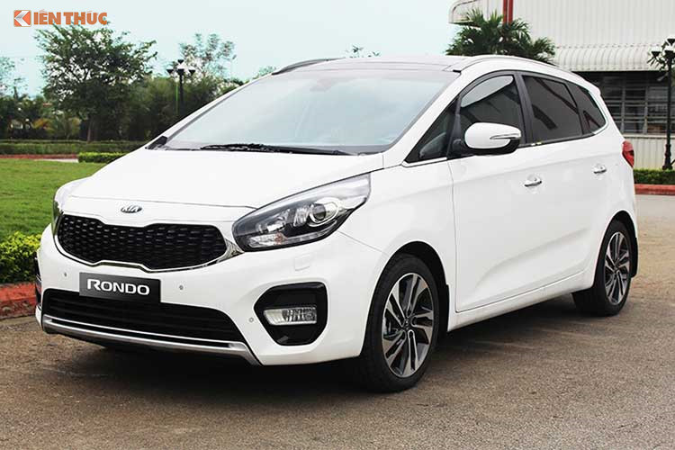 An toàn trên xe được hãng ôtô Kia trang bị hệ thống chống bó phanh ABS, cân bằng điện tử EBD, kiểm soát hành trình, cảm biến đỗ xe trước và sau, camera lùi, cân bằng điện tử ESP, ổn định thân xe VSM, hỗ trợ khởi hành ngang dốc HAC, chìa khóa thông minh, 6 túi khí, khóa cửa tự động.