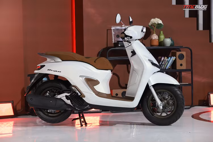 Theo thiết kế được hãng xe Nhật đăng ký bản quyền thì mẫu xe ga Honda Stylo 125 sẽ có bề ngoài và các trang bị y hệt như "đàn anh" Stylo 160 nhưng chỉ khác là sử dụng động cơ eSP+ 125cc.