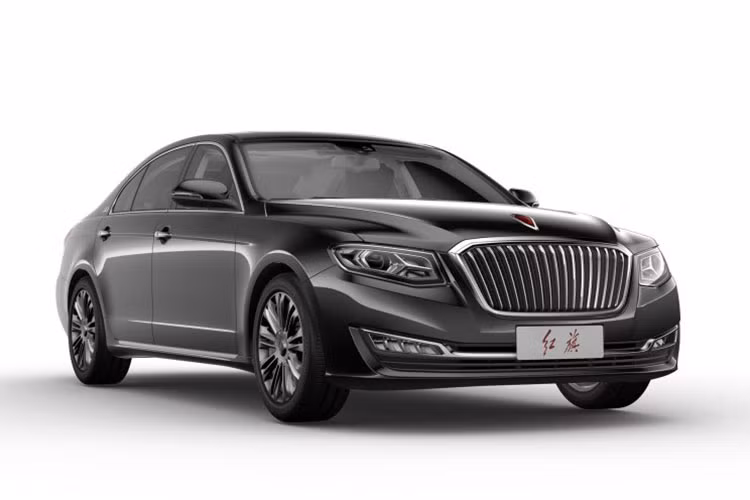 Tương tự H5 phiên bản đặc biệt, H7 60th Anniversary Edition cũng sử dụng lưới tản nhiệt mạ crôm cỡ lớn, đặc trưng của thương hiệu Hồng Kỳ. Thêm vào đó là hốc gió trước hình quạt cỡ lớn, nắp cốp sau vểnh lên như cánh gió đuôi và logo "60" trên cột D giống H5. Tuy nhiên, logo "60" của Hồng Kỳ H7 60th Anniversary Edition được thiết kế khác.