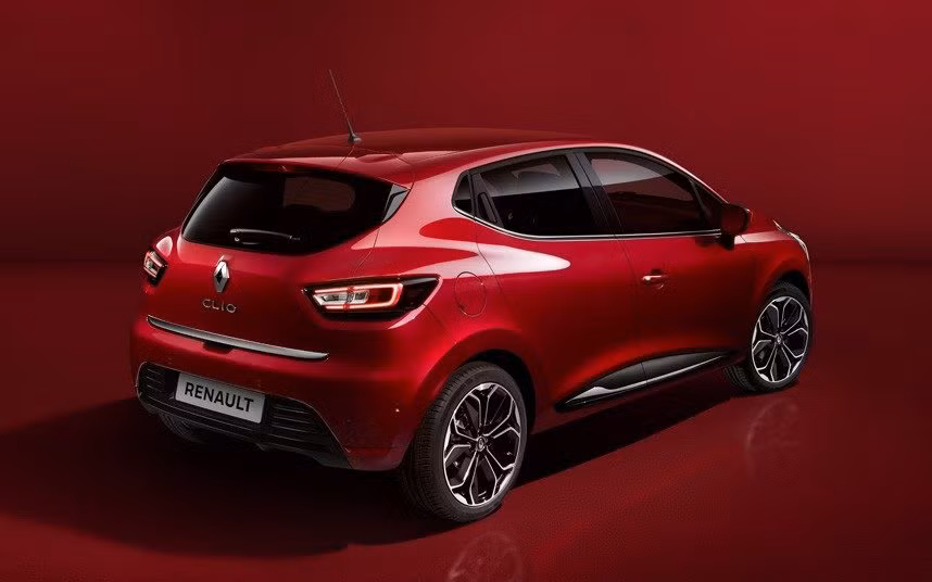 Khách hàng có thể lựa chọn loại động cơ tăng áp chạy bằng xăng TCe 90 và TCe 120, hoặc động cơ diesel dCi 90 và dCi 110. Cả hai động cơ xăng này đều được nối với hộp số sàn nhưng động cơ có công suất mạnh hơn sẽ được kết nối với hộp số tự động ly hợp kép.