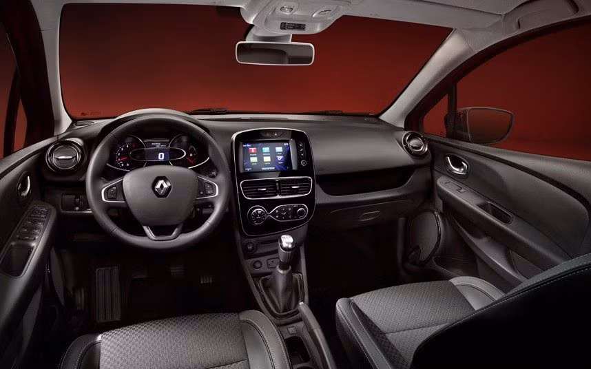 Ngoài ra, ở phiên bản này còn được trang bị cửa sổ màu tối phía sau, trần xe dán đề can (decal) đặc biệt và nắp gương chiếu hậu khác nhau - nó mang đúng phong cách cá nhân hoá dành cho người sử dụng thoải mái lựa chọn các tuỳ chọn khác nhau cho chiếc xe của mình.