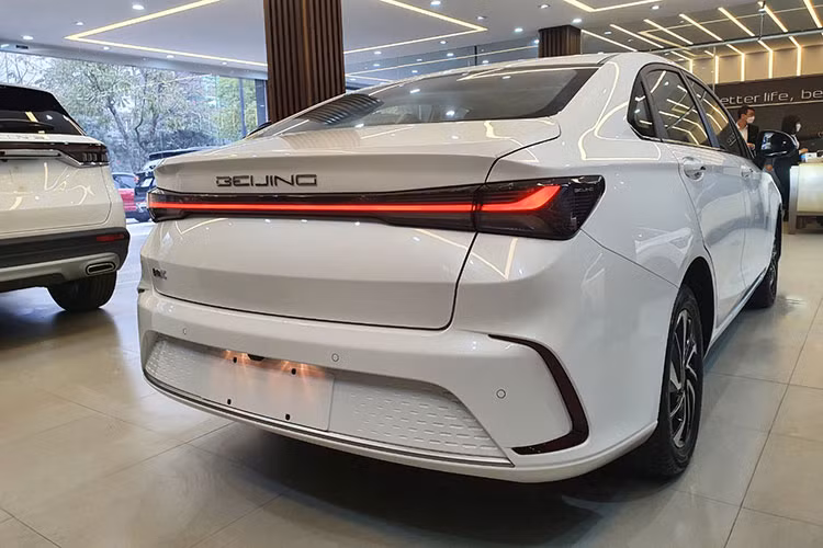 Năm 2014, Tập đoàn ôtô Bắc Kinh BAIC ra mắt mẫu xe sedan D50 tại thị trường nội địa Trung Quốc và xuất khẩu đi rất nhiều quốc gia trên thế giới tại Đông Nam Á, Nam Mỹ, Nam Phi, Nga,... Với sự đón nhận của thị trường, năm 2017 BAIC tiếp tục cho ra đời phiên bản D50 All New mới.