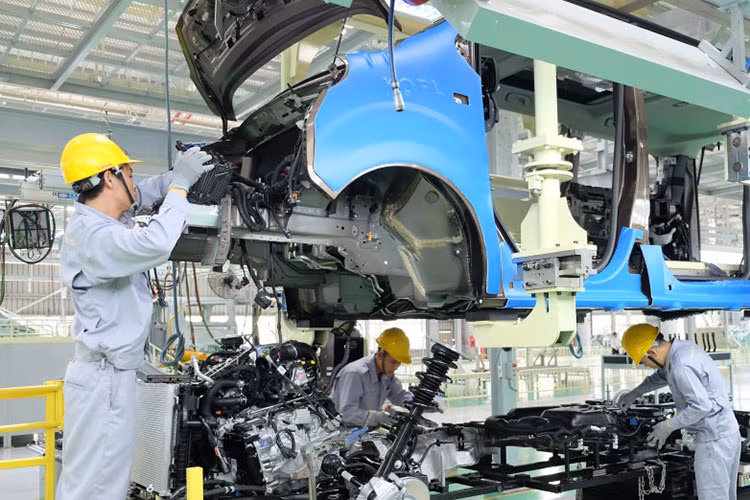 Le phi truoc ba oto lap rap Viet Nam se giam tu 15/11?-Hinh-2