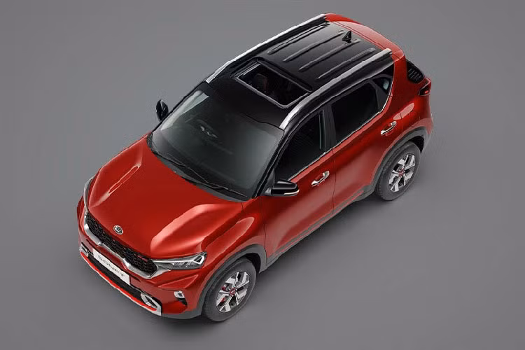 Hiện tại, vẫn chưa có giá xe Kia Sonet 2021 dự kiến tại Việt Nam, nhưng nó được kì vọng sẽ có mức giá bán trong khoảng 500 – 600 triệu đồng. Đồng thời, theo thông tin từ đại lý thì rất có thể Kia Sonet sẽ được ra mắt Việt Nam ngay trong quý III tới đây, có thể là vào tháng 7/2021 nhưng cũng có thể sẽ muộn hơn.