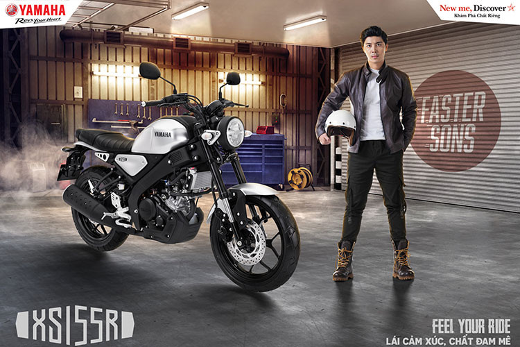 Yamaha XS155R 2023 tại Việt Nam khi ra mắt chính hãng với giá 77 triệu đồng ngay lập tức trở thành mẫu xe rẻ nhất nhóm xe naked-bike cổ điển phân khối nhỏ. Trước đó xe được nhập khẩu tư nhân với giá từ 85 – 87 triệu đồng, chưa thực sự cạnh tranh về giá khi so với Suzuki Intruder 150 (78,9 triệu), Kawasaki W175 (77,3 triệu đồng) và tạm có lợi thế trước Honda CB150R Streetster (105 triệu đồng).