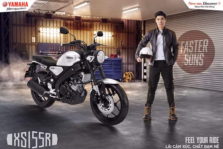 Yamaha XS155R 2023 tại Việt Nam khi ra mắt chính hãng với giá 77 triệu đồng ngay lập tức trở thành mẫu xe rẻ nhất nhóm xe naked-bike cổ điển phân khối nhỏ. Trước đó xe được nhập khẩu tư nhân với giá từ 85 – 87 triệu đồng, chưa thực sự cạnh tranh về giá khi so với Suzuki Intruder 150 (78,9 triệu), Kawasaki W175 (77,3 triệu đồng) và tạm có lợi thế trước Honda CB150R Streetster (105 triệu đồng).