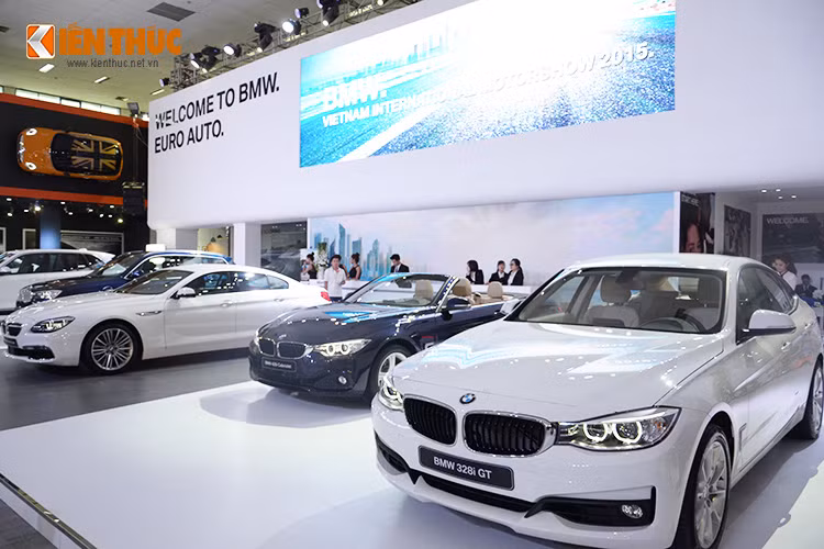 Trong tất cả các mẫu xe xuất hiện tại VIMS 2015 lần này, điểm nhấn chính của gian hãng BMW chính là Series 6 Gran Coupé phiên bản mới hiện diện với vị trí trung tâm của gian hàng.