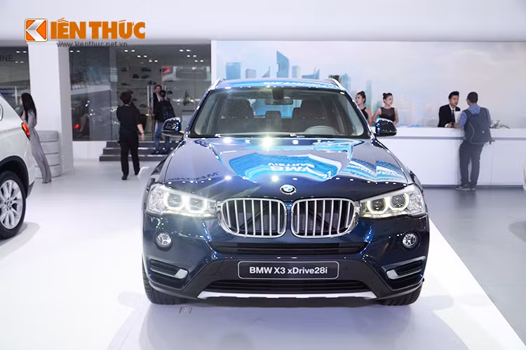 Những người yêu thích thể thao không thể bỏ qua cơ hội chiêm ngưỡng chiến binh hiệu năng cao BMW M3, dòng xe được trao giải thưởng Động cơ của năm nhờ ứng dụng từ công nghệ xe đua F1.