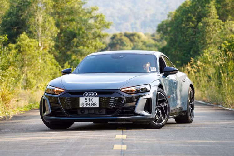Audi e-tron GT va RS e-tron GT trieu hoi tai Viet Nam?