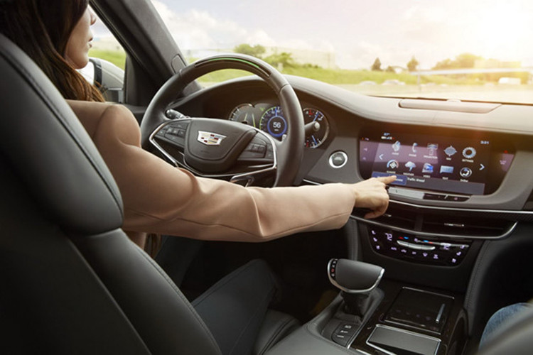 Trong 24 tháng tới đây, hãng xe sang Cadillac sẽ chính thức ra mắt mẫu xe Escalade thế hệ mới, sedan CT4 cỡ nhỏ, XT5 làm mới, sedan CT5, được thiết kế để thay thế cho dòng ATS và CTS hiện tại.