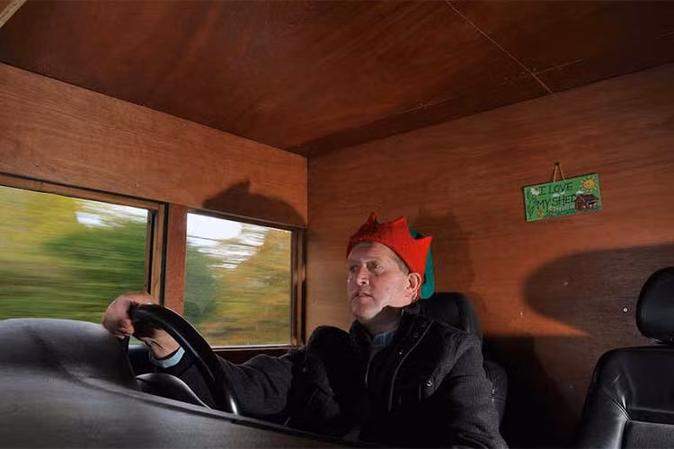 Cỗ máy này có thể sản sinh công suất 320-330 mã lực, cao hơn khá nhiều so với mức 250 sức ngựa ban đầu. Vẫn giữ nguyên mong muốn vượt qua giới hạn 160,93km/h, anh dự định sẽ thực hiện thêm một vài cải tiến nữa nhằm nâng cao khả năng khí động học cho nhà kho siêu tốc của mình. 