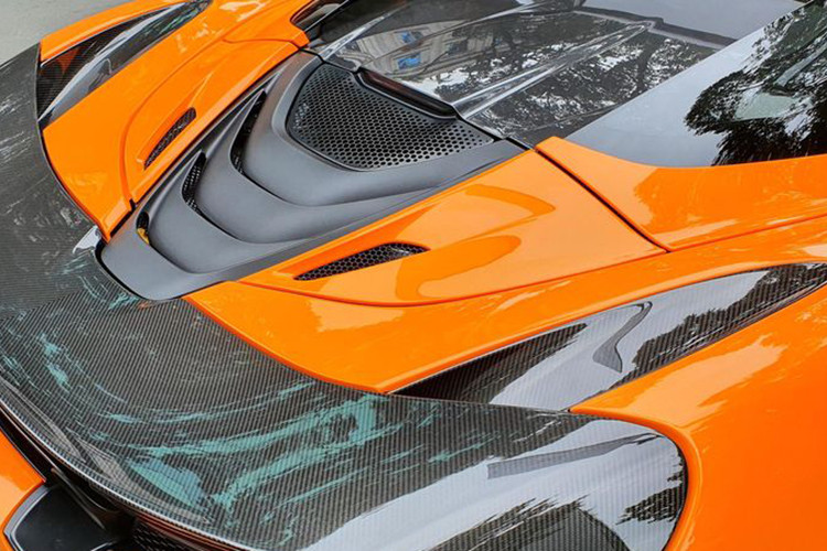 McLaren 720S được mệnh danh là “siêu xe quốc dân”, điều này đã phản ánh tình trạng bị đụng hàng, vì thế, các chủ mới mua lại siêu xe này thường độ và TopCar Designs của Nga là thương hiệu độ cho 720S nhiều nhất tại Việt Nam.