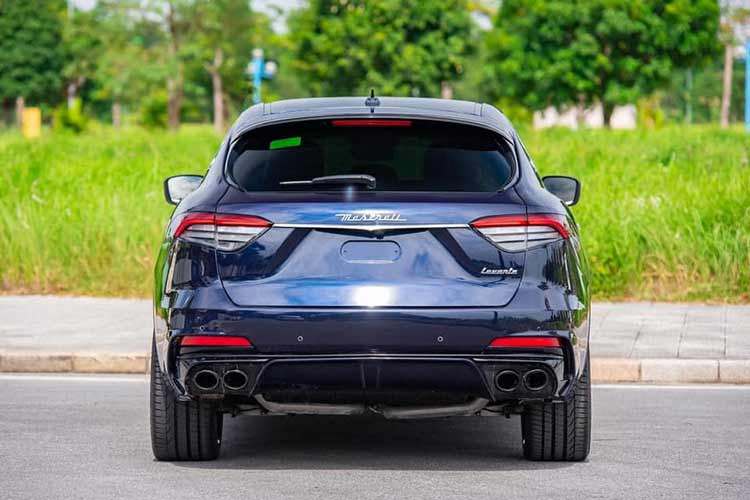 Maserati Levante 2017 sử dụng động cơ V6 tăng áp đôi, dung tích 3.0L, công suất 350 mã lực tại 5000 vòng/phút, mô men xoắn cực đại 500 Nm tại 4500 đến 5000 vòng/phút. Trong vòng 5,2 giây Maserati SUV này có thể tăng tốc từ 0-100km/h, tốc độ tối đa 264km/h. Đi kèm là hộp số 8 cấp ZF Sachs và hệ dẫn động 4 bánh.