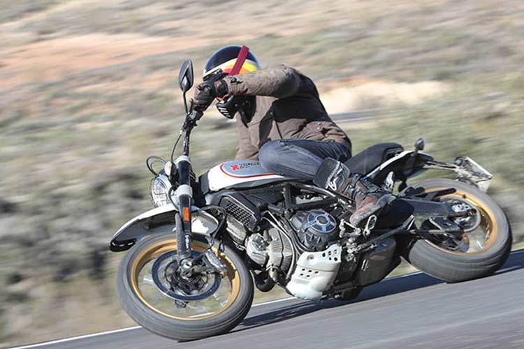 Ducati Scrambler Desert Sled còn được Mugello cho sử dụng lon pô SC titan đặc biệt làm tăng sự kích thích cho chủ xe trên mỗi nước ga, tăng sức mạnh nước đề trên cỗ máy L-twin 803 phân khối cho 75 mã lực. Ngoài ra, bản độ còn sử dụng yên độ dạng bánh mỳ cổ điển và khung bảo vệ cục máy kiêm chống đổ cho xe.