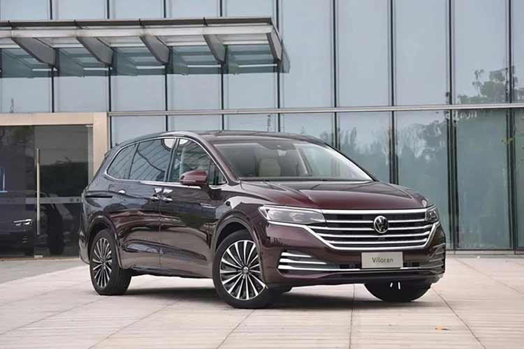  Volkswagen Viloran Thông tin nhận cọc Volkswagen Viloran mới được phía đại lý tiết lộ từ cuối tháng 10 và nhiều khả năng sẽ "trình làng" ngay trong năm 2023. Xe thuộc phân khúc MPV cỡ lớn, vốn chưa có nhiều lựa chọn tại Việt Nam.