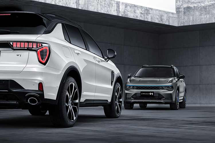 Trong đó, Lynk &amp; Co 01 thuộc phân khúc crossover hạng C, cạnh tranh trực tiếp với Mazda CX-5, Honda CR-V, Ford Territory, KIASportage và Hyundai Tucson. Lynk &amp; Co 03 chung "mâm" với Toyota Corolla Altis, Mazda3, KIA K3, Honda Civic. Lynk &amp; Co 05 nằm ở nhóm xe SUV cỡ D, Lynk &amp; Co 09 là dòng SUV full-size.