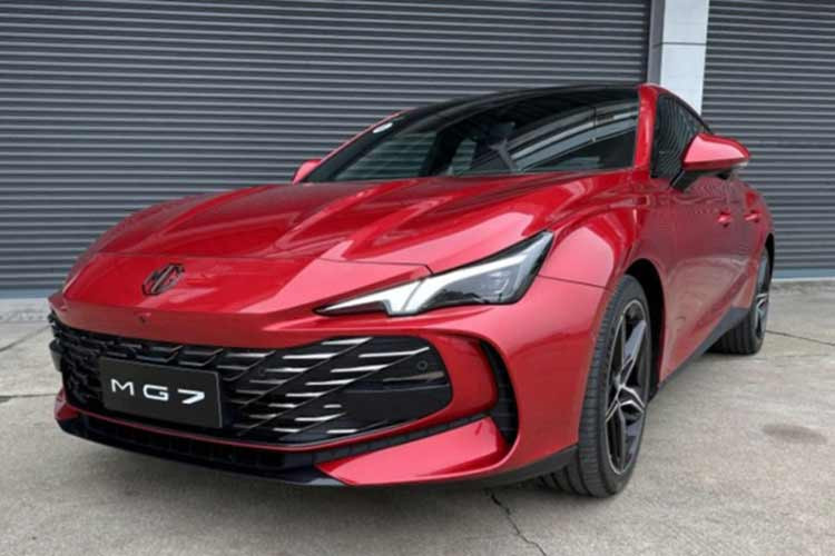 MG 7 là dòng xe hoàn toàn mới, xếp chung mâm với Toyota Camry, KIA K5, Mazda 6, song có thiết kế khác biệt hơn bởi phong cách lai coupe. Nhiều khả năng xe sẽ được nhập khẩu trực tiếp từ Trung Quốc. Các thông số xe dành cho người Việt vẫn còn là ẩn số.